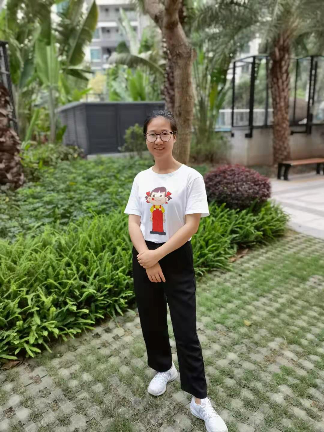 黄婷婷-生活照