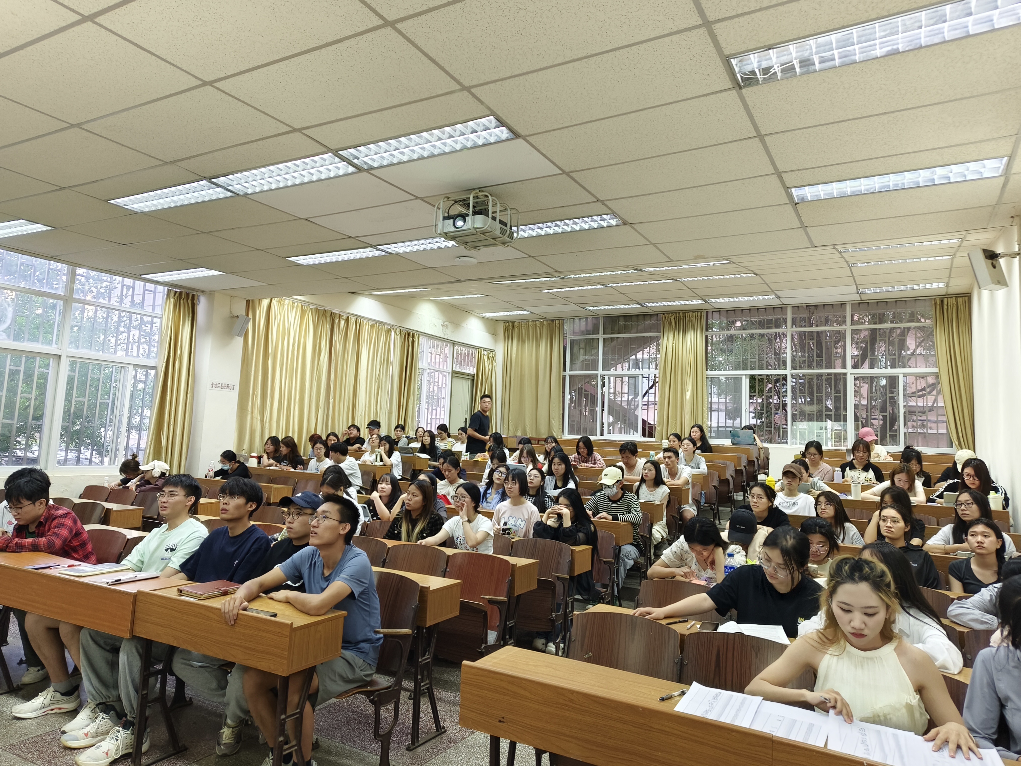 4月云南财经大学经济学院公考选岗讲座